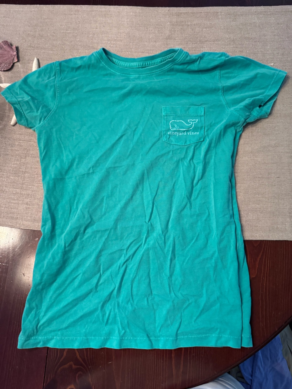 Vineyard vines Kelly green garment dyed shirt XXS
